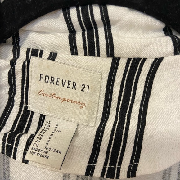 Black and white stripped blazer - Picture 2 of 2